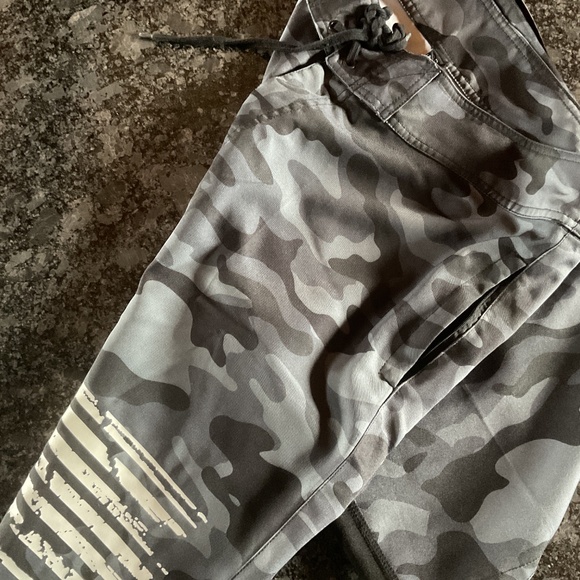 Board Shorts - Picture 5 of 5